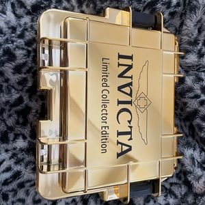 INVICTA limited edition. Gold 3 slot dive box.  Excellent condition